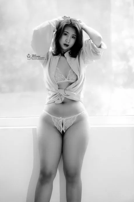 Anh Khoa Tấn Công Tình Dục